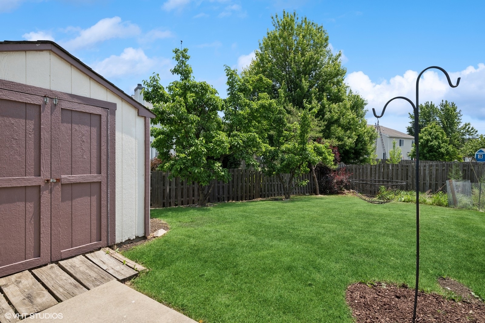 955 S Roxbury Court, Round Lake, IL 60073