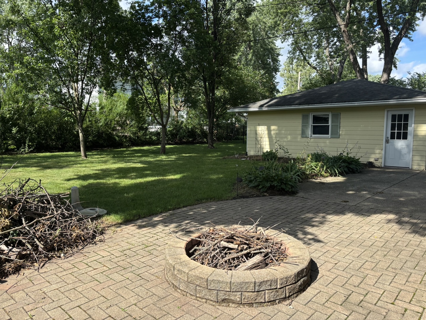 541 Cypress Drive, Naperville, IL 60540