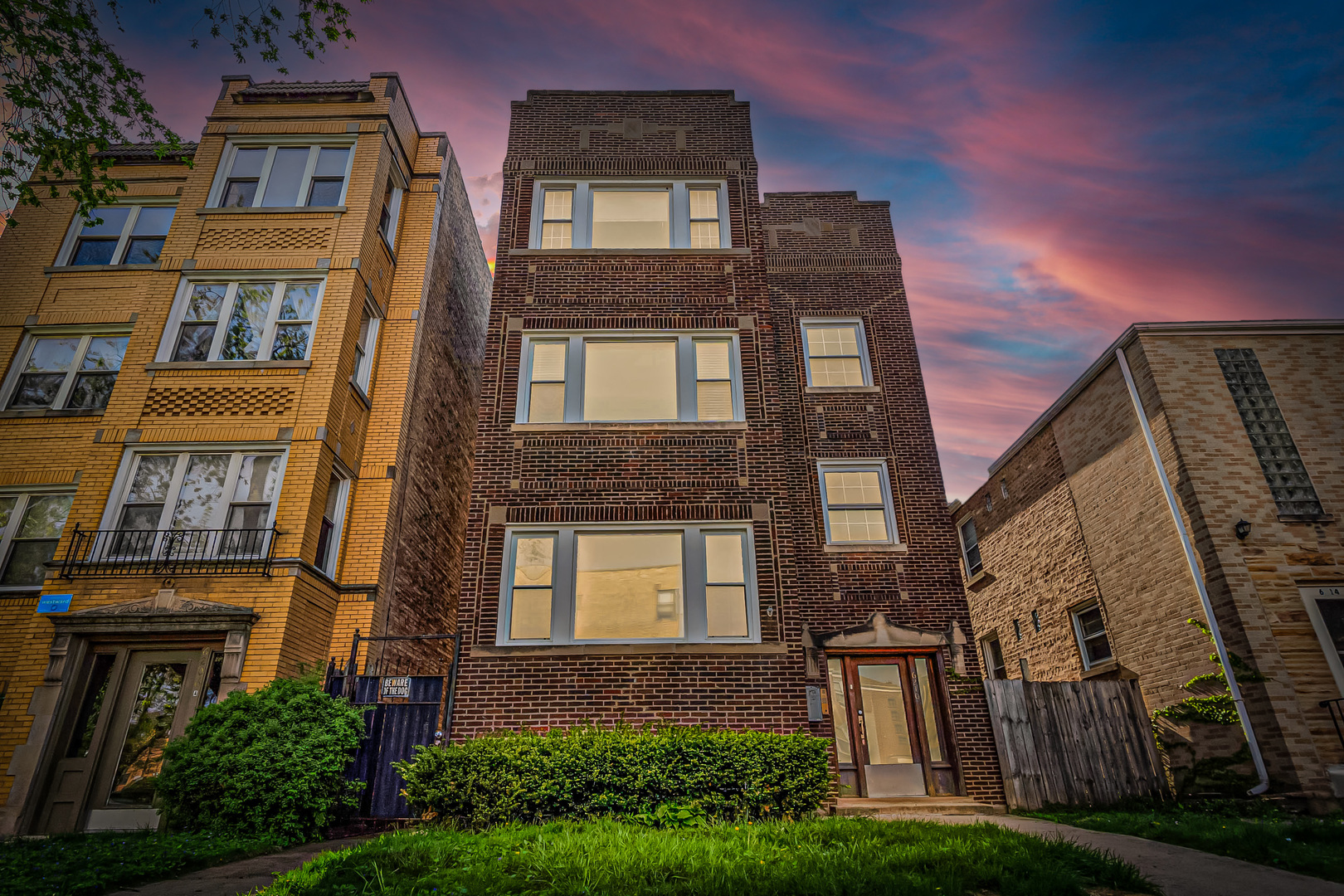 6210 N Francisco Avenue, Chicago, IL 60659