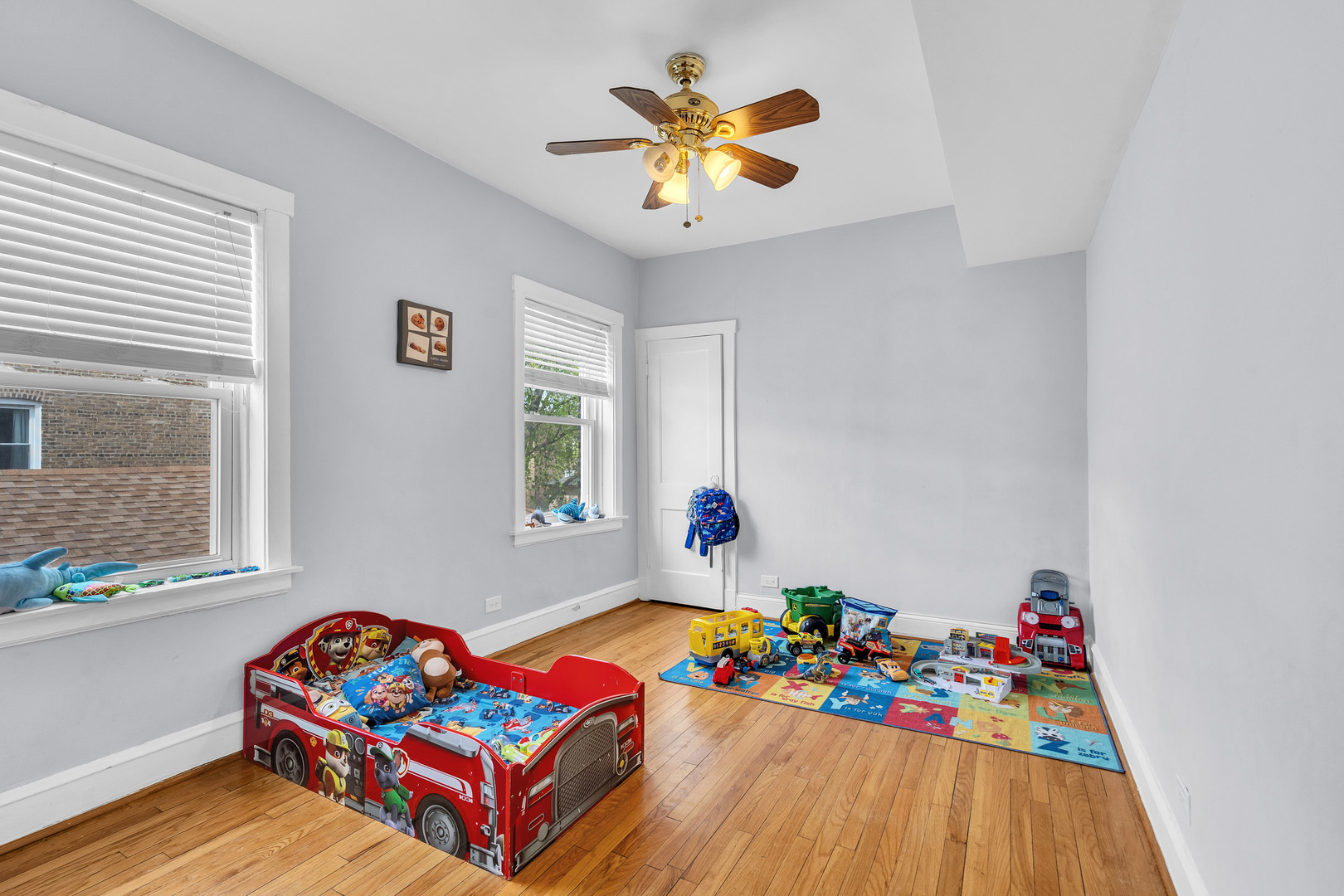 6210 N Francisco Avenue, Chicago, IL 60659