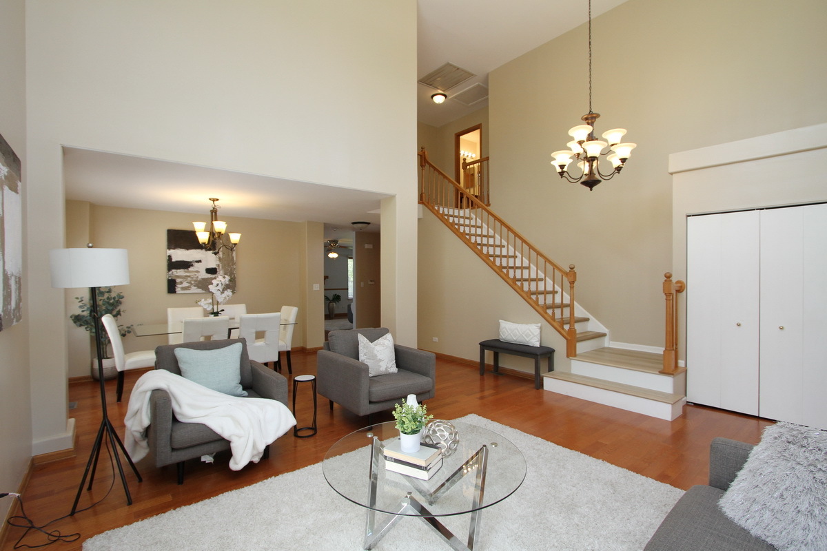 1791 Ellington Drive, Aurora, IL 60503
