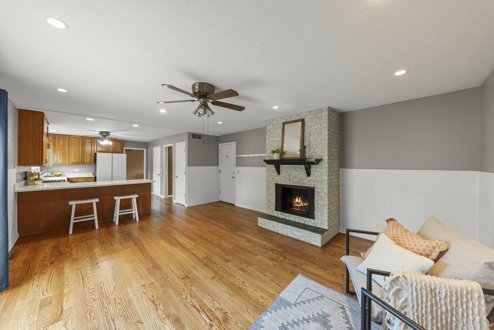 926 Navajo Street, Carol Stream, IL 60188
