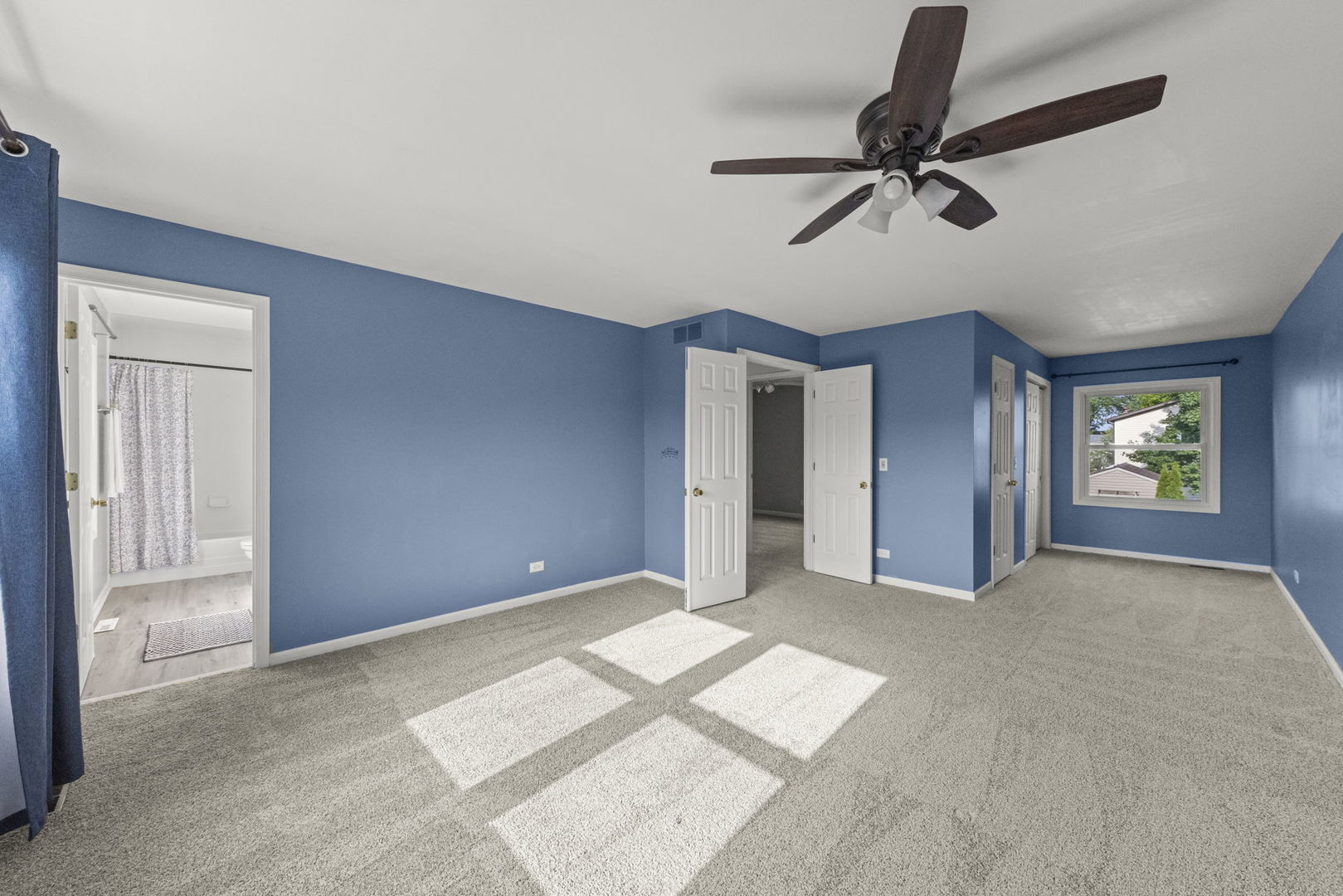 926 Navajo Street, Carol Stream, IL 60188