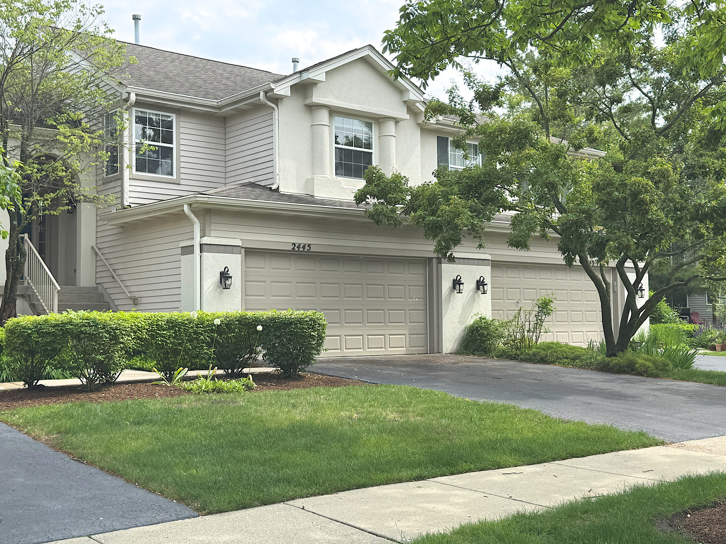 2445 Palazzo Drive, Buffalo Grove, IL 60089