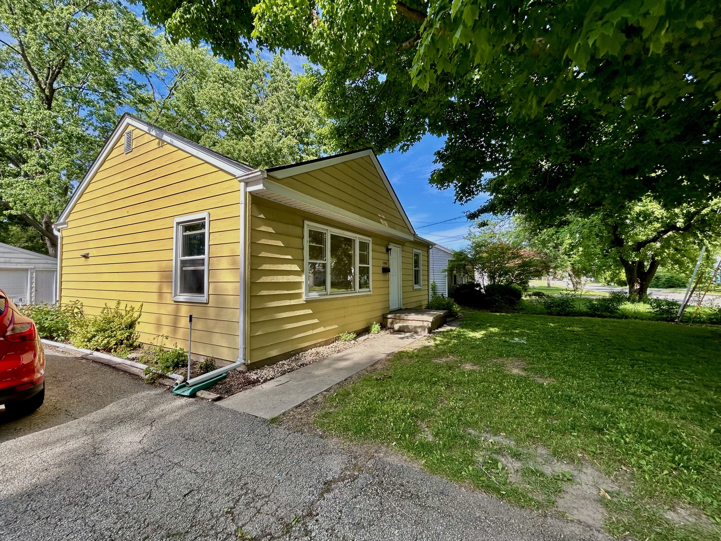 1000 Kern Street, Normal, IL 61761