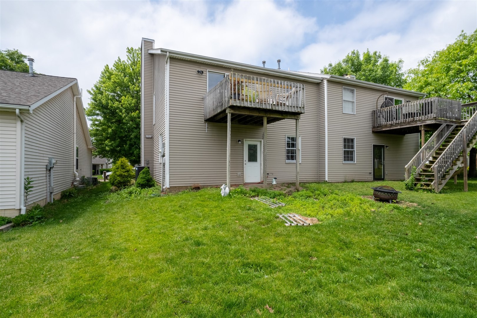 67 Oak Park Road, Bloomington, IL 61701