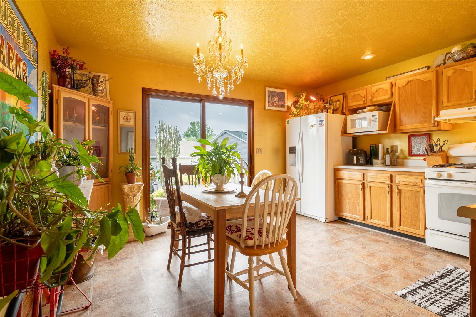 67 Oak Park Road, Bloomington, IL 61701