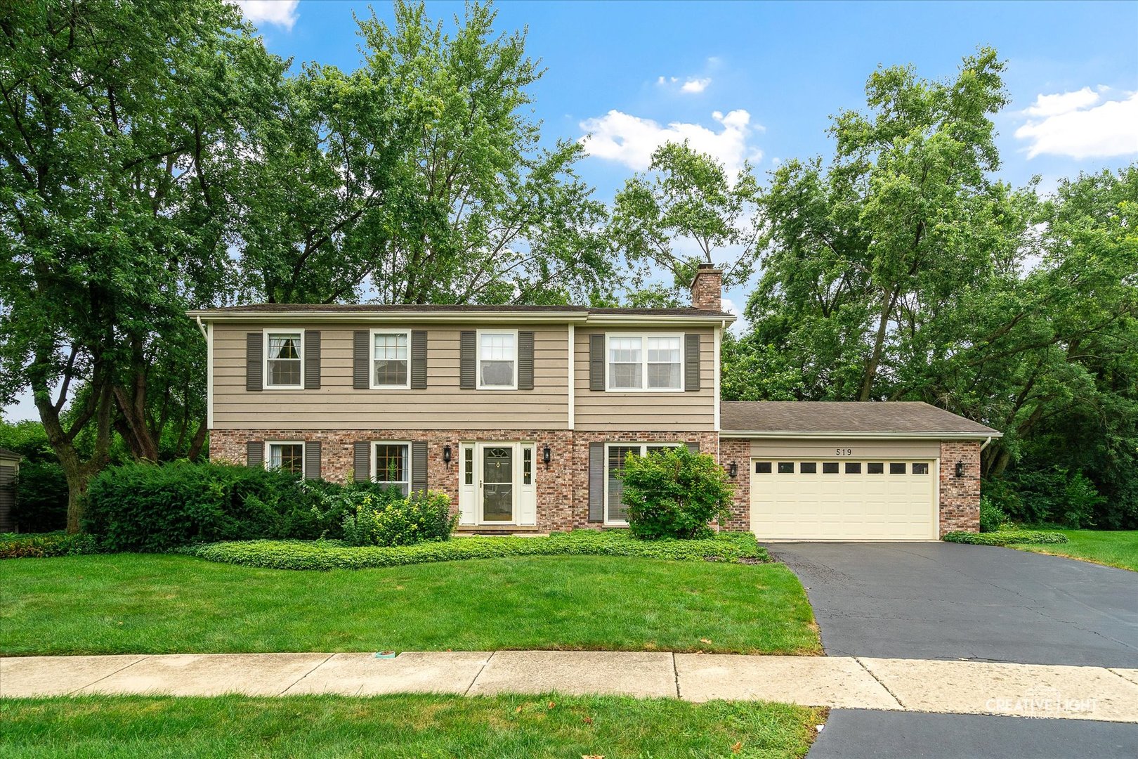 519 Hamilton Drive, Wheaton, IL 60189