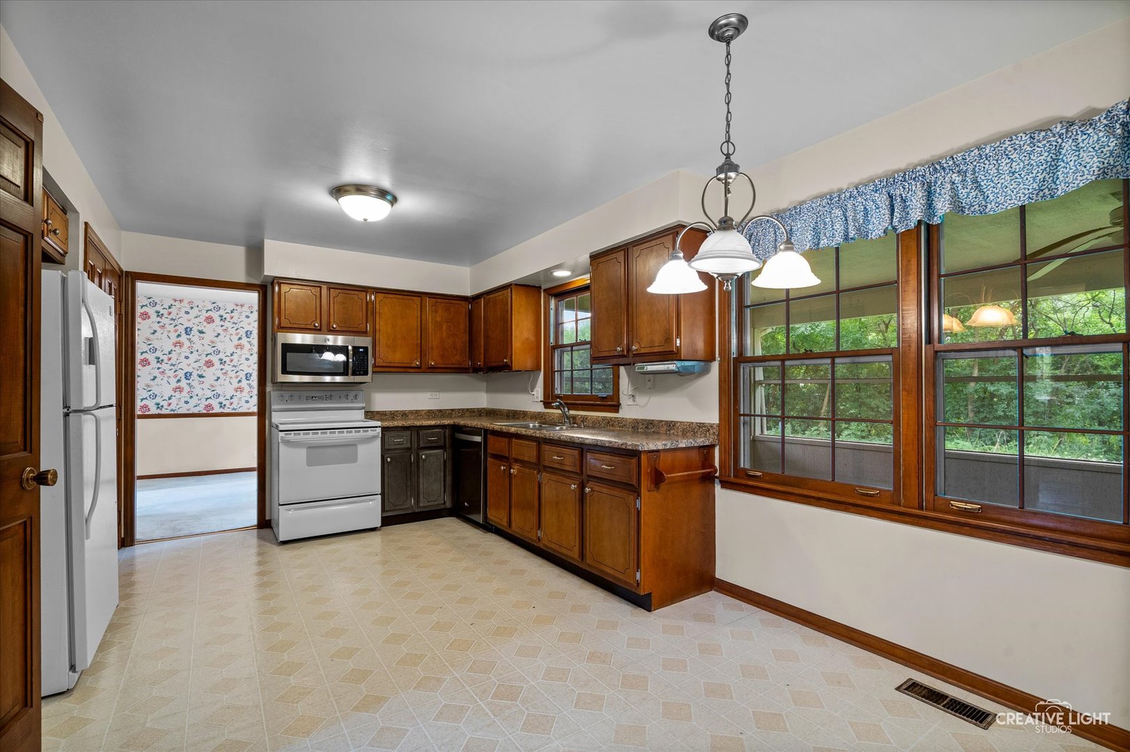 519 Hamilton Drive, Wheaton, IL 60189