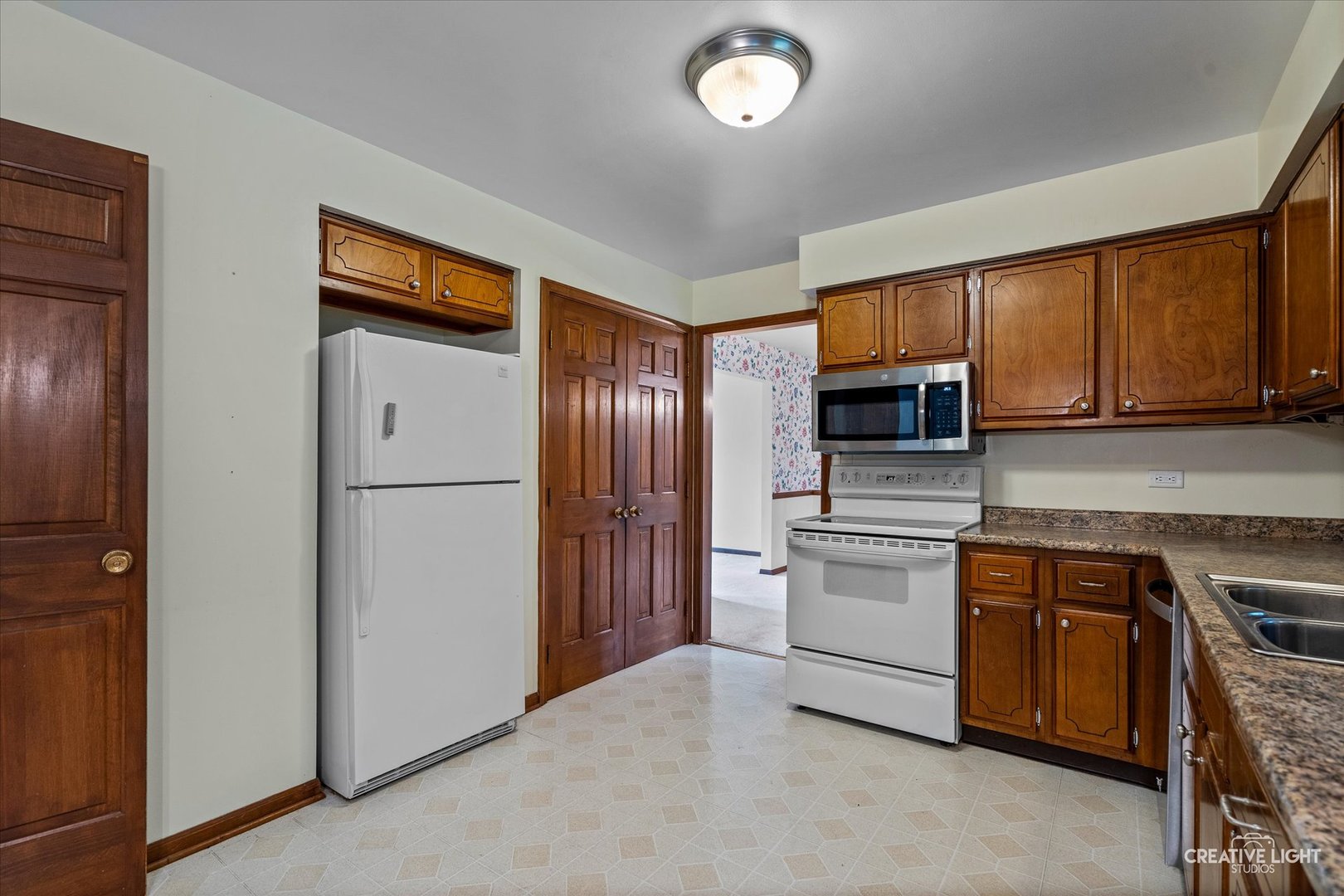 519 Hamilton Drive, Wheaton, IL 60189