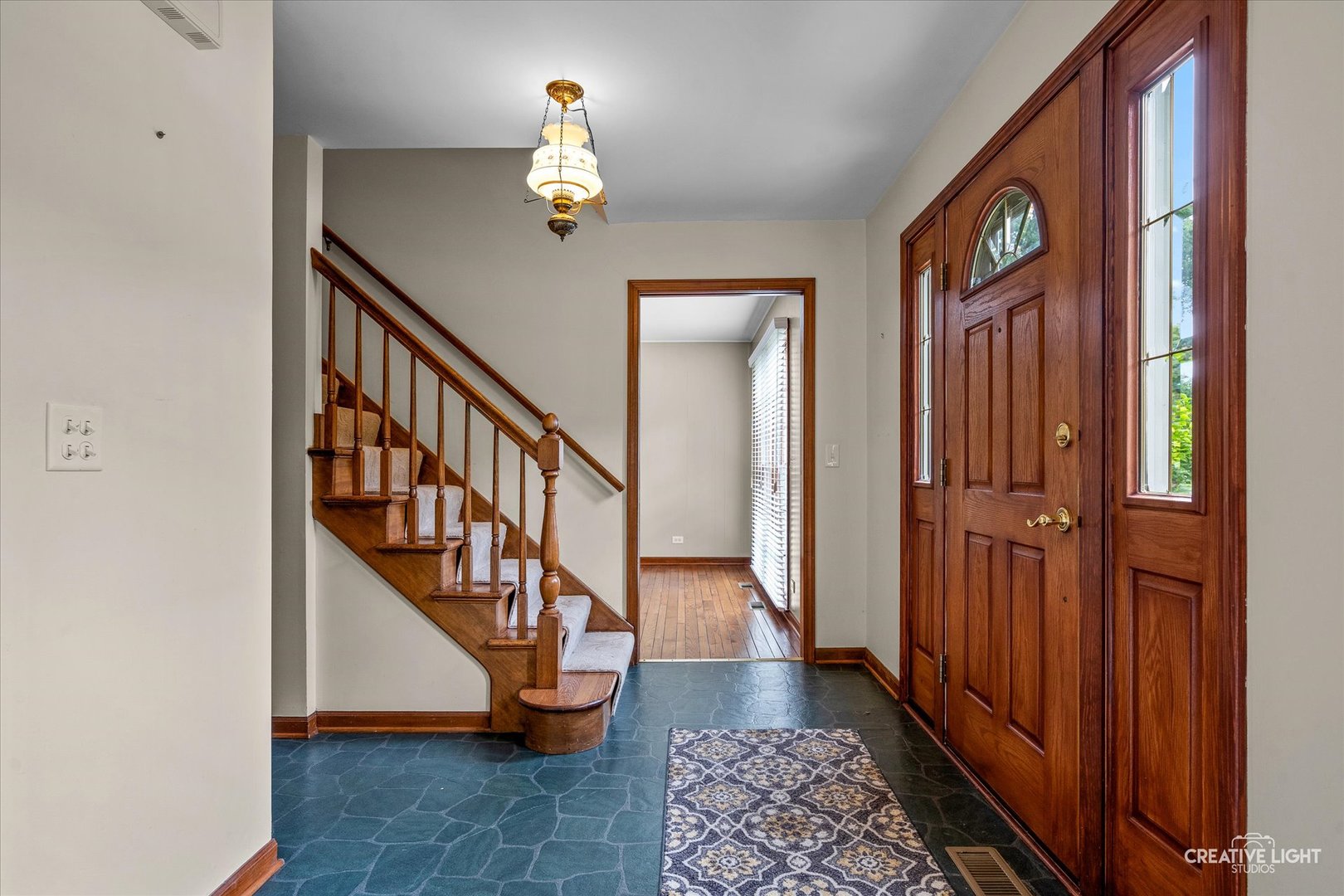 519 Hamilton Drive, Wheaton, IL 60189