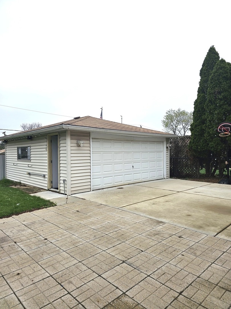 6512 Ridge Drive, Chicago Ridge, IL 60415