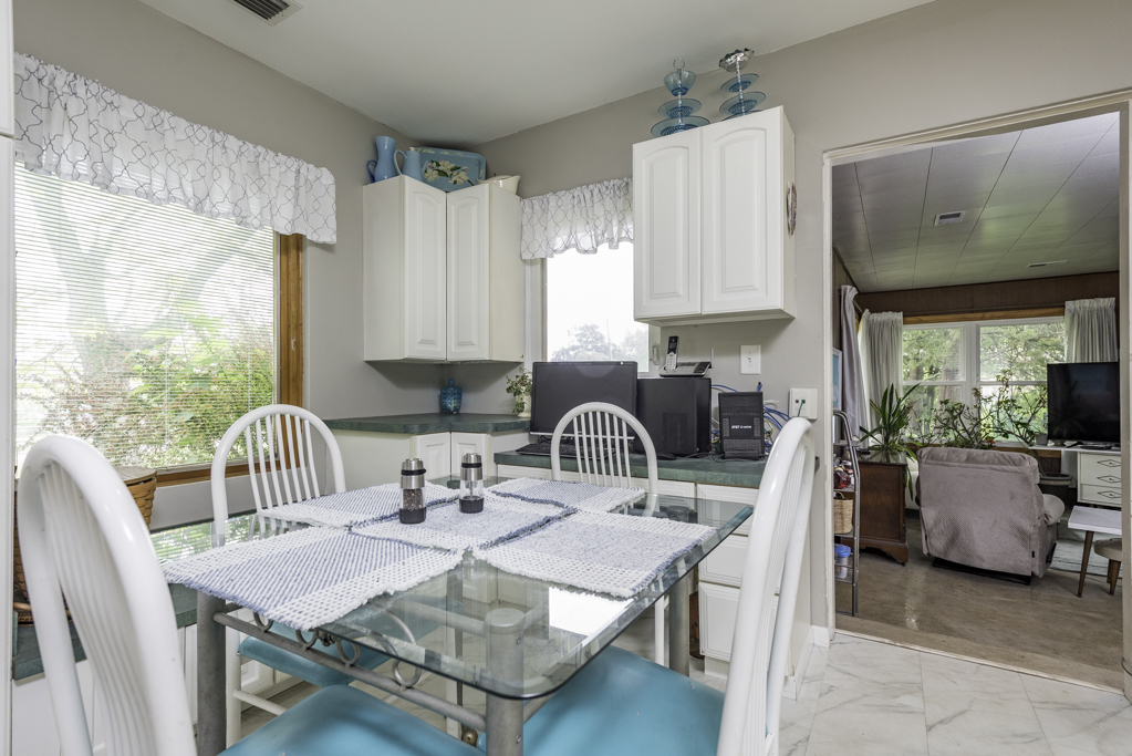 2632 E Bonnie Brook Lane, Waukegan, IL 60087