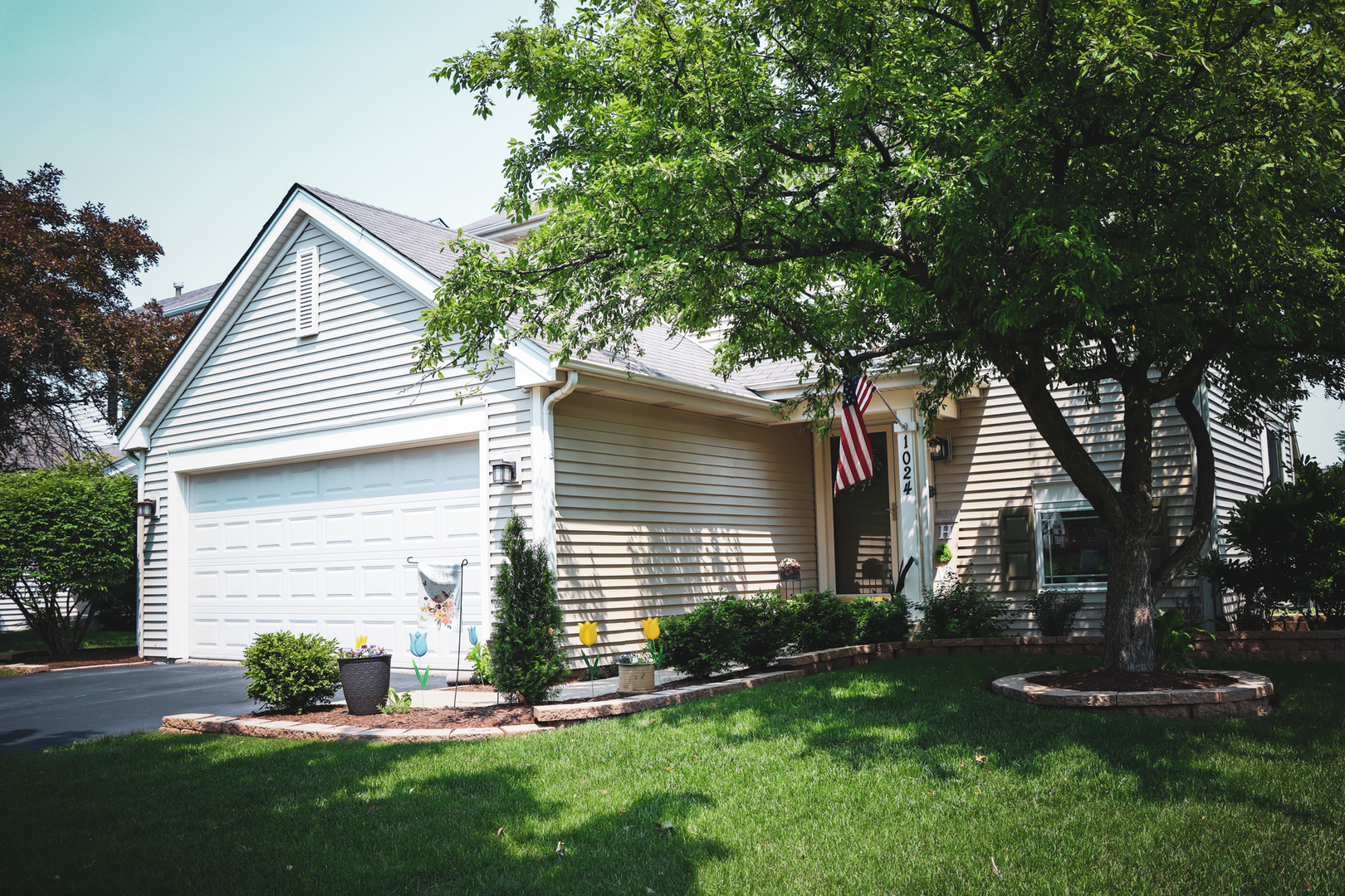 1024 Lakestone Lane, Aurora, IL 60504