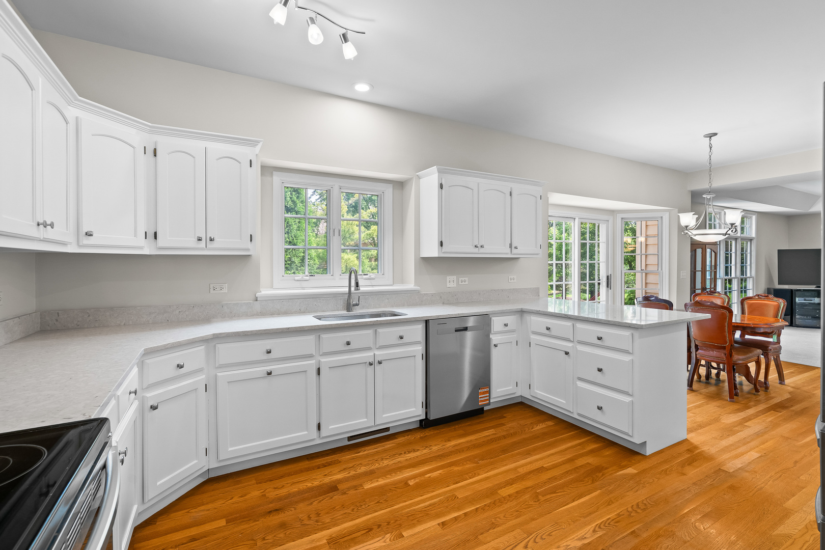 2311 Leverenz Road, Naperville, IL 60564
