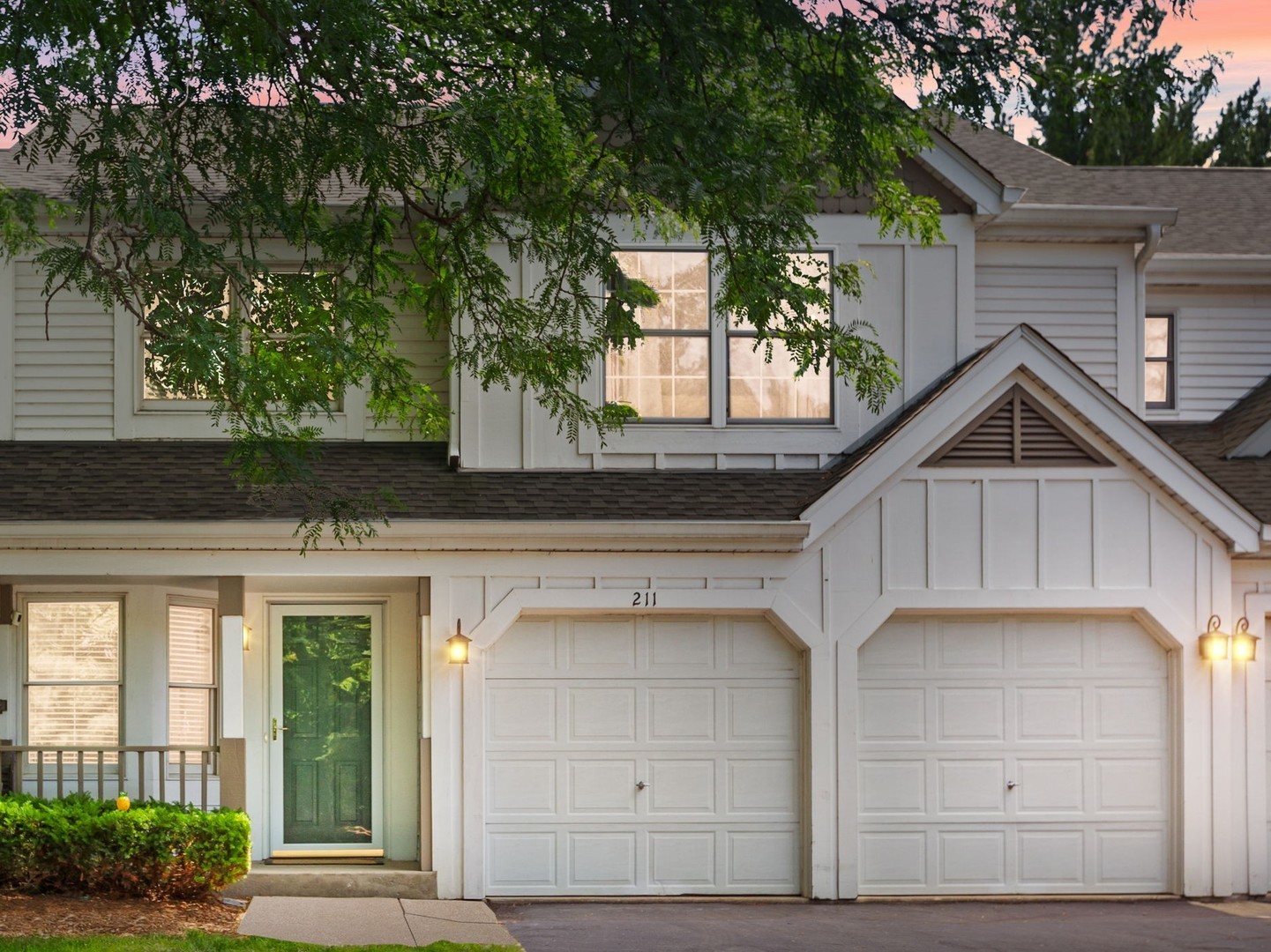 211 Spring Point Drive, Carpentersville, IL 60110