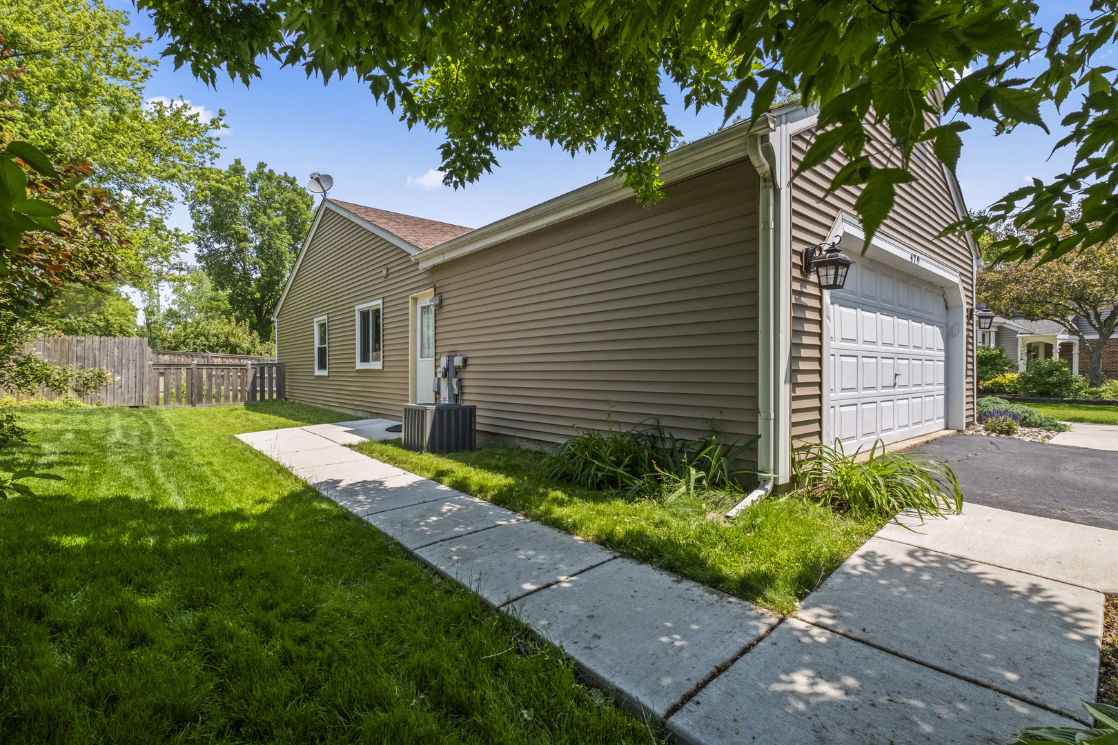 479 NEWPORT Drive, Naperville, IL 60565