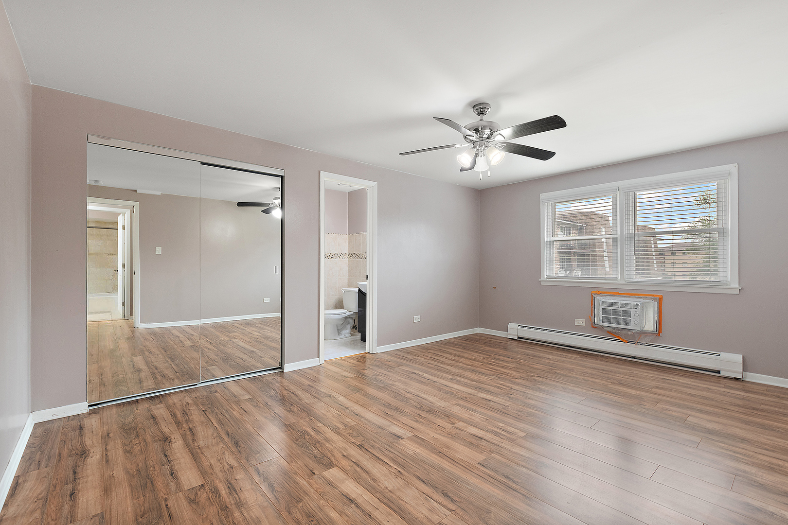 9815 Nottingham Avenue #201, Chicago Ridge, IL 60415