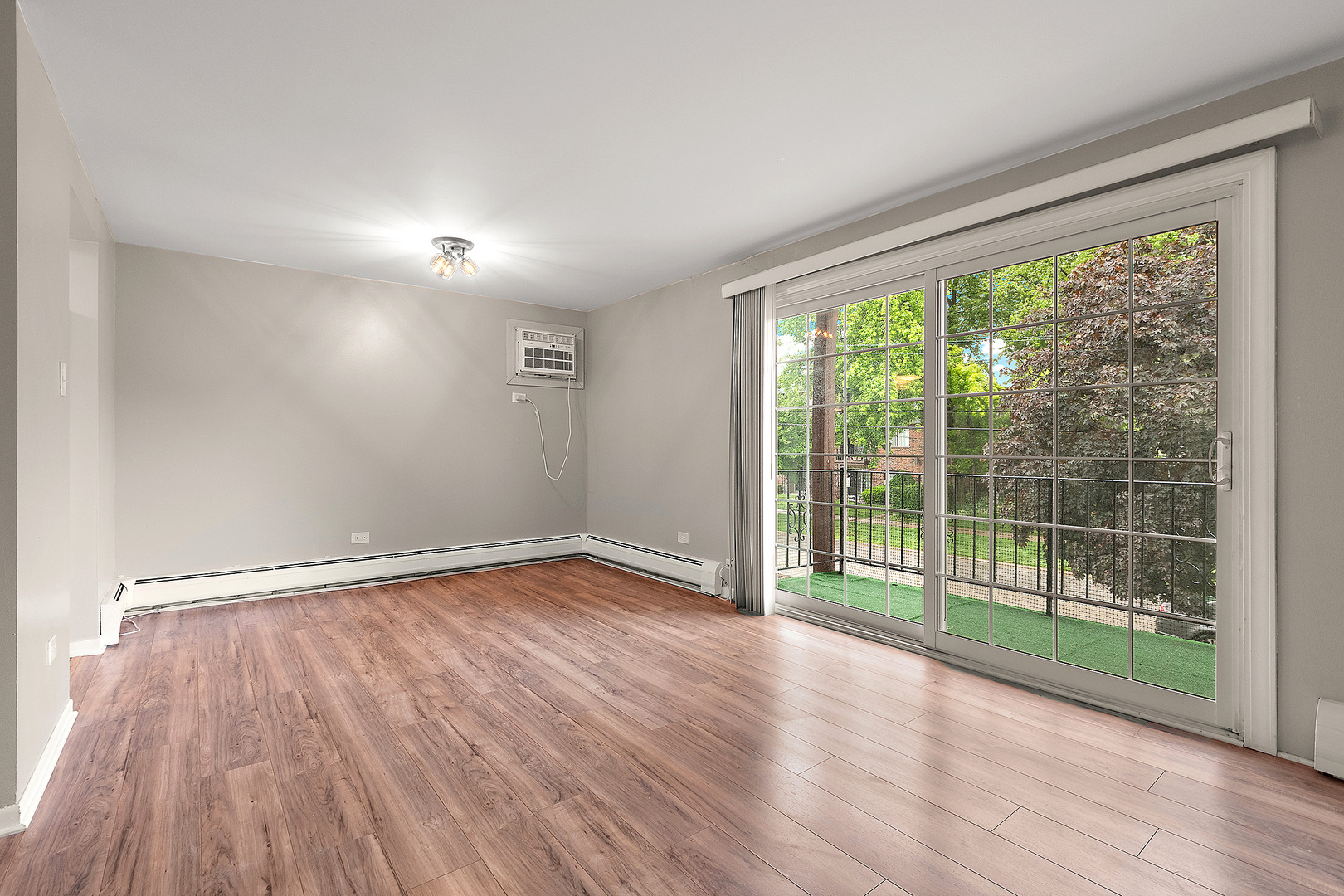 9815 Nottingham Avenue #201, Chicago Ridge, IL 60415