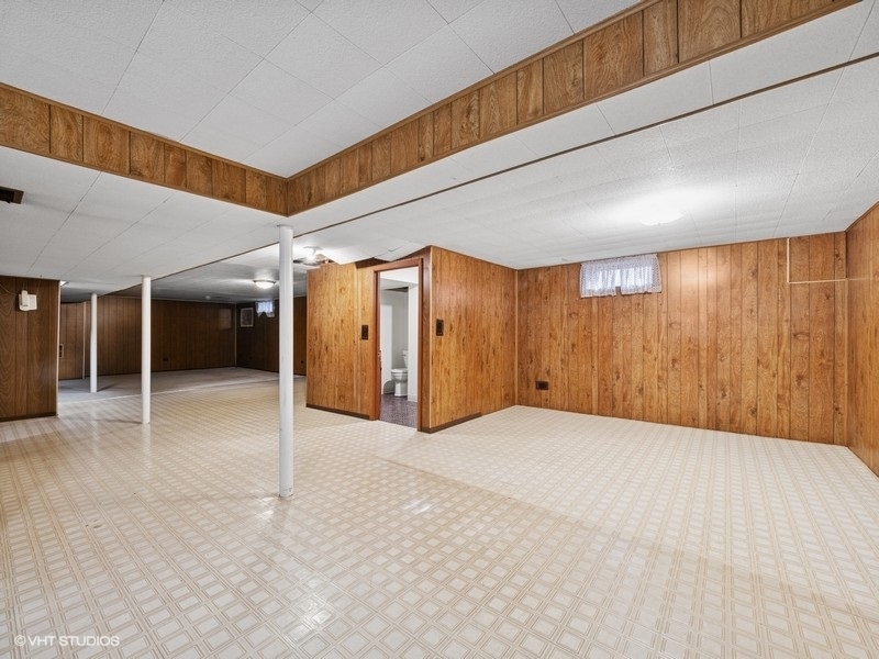 7647 W Devon Avenue, Chicago, IL 60631