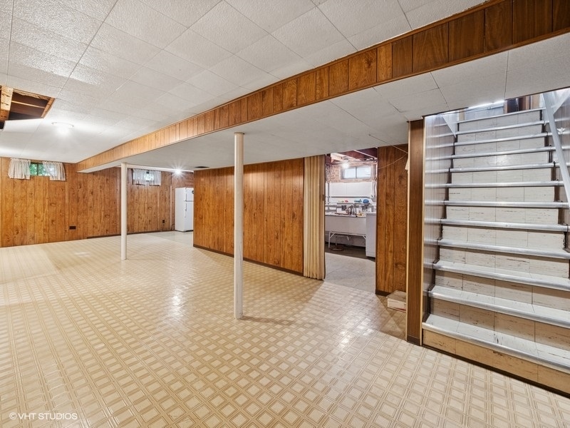 7647 W Devon Avenue, Chicago, IL 60631