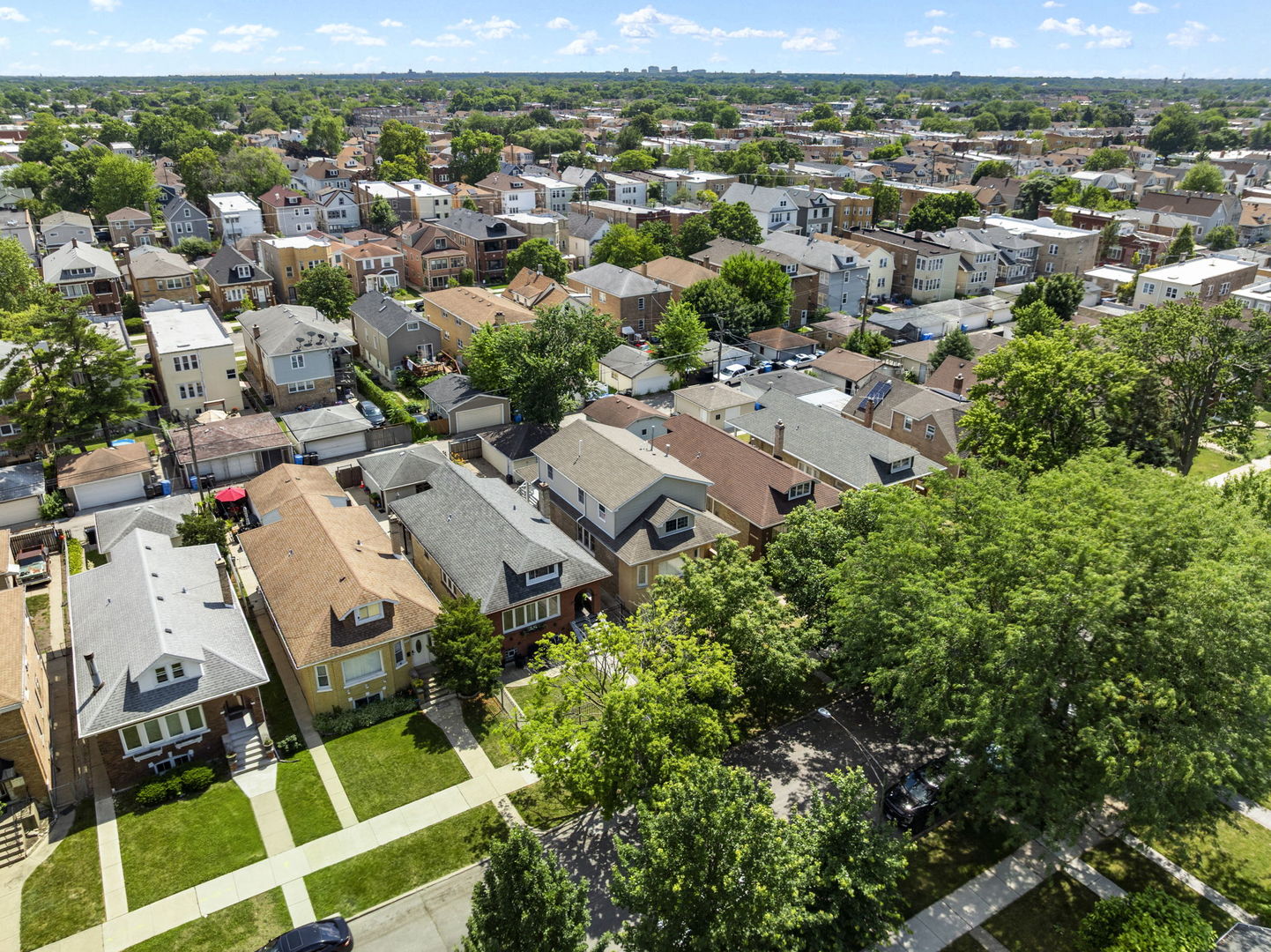 5121 W Newport Avenue, Chicago, IL 60641