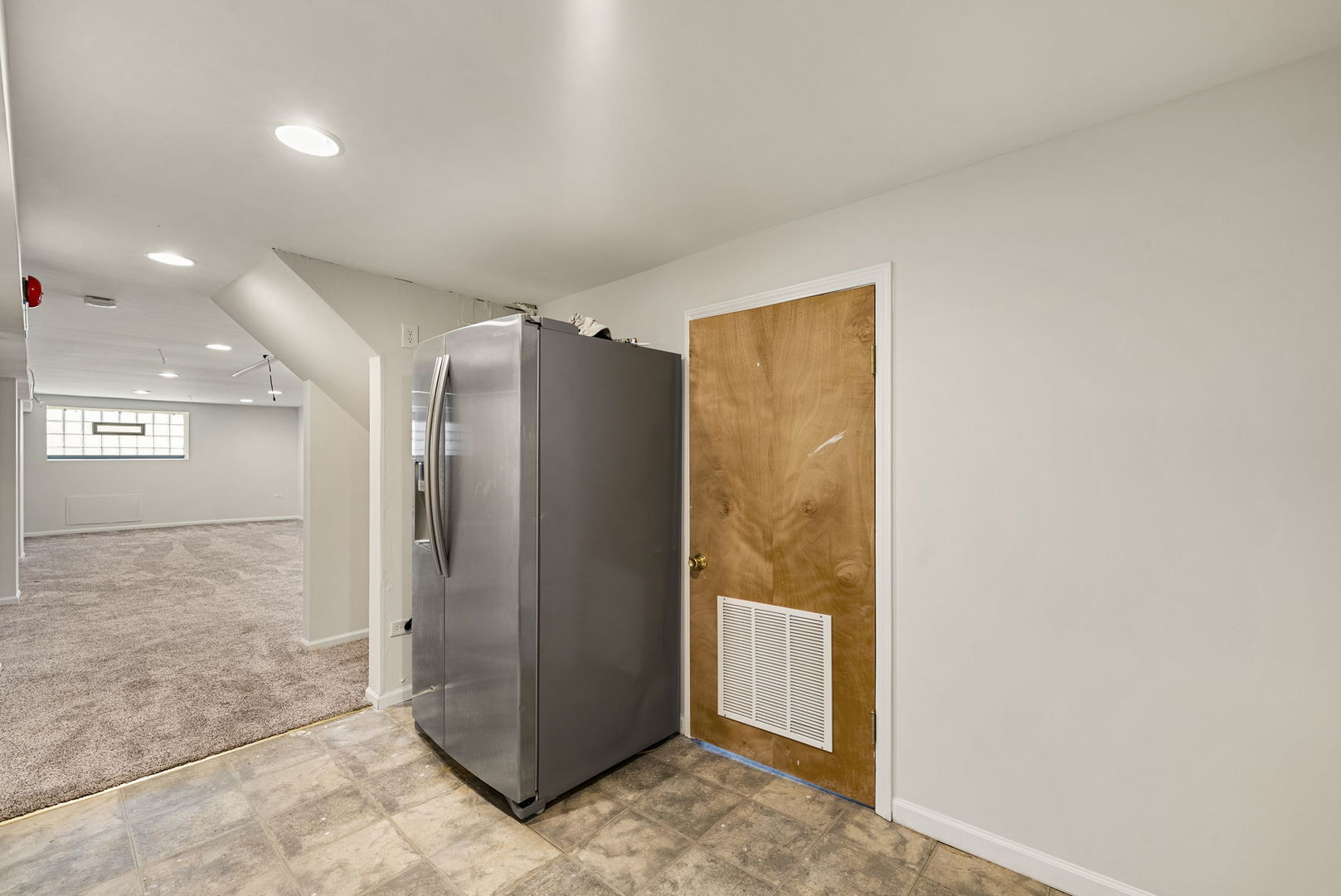 5121 W Newport Avenue, Chicago, IL 60641