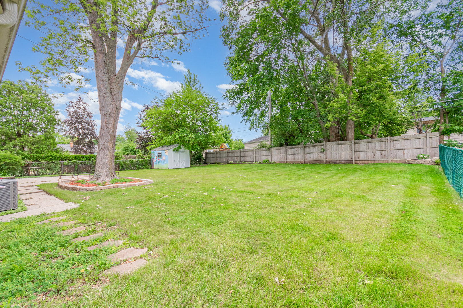 413 Northshore Drive, Mundelein, IL 60060