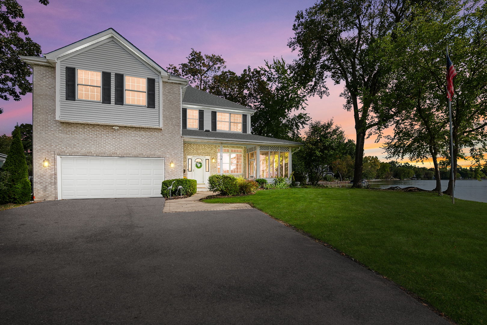 101 Burton Street, Grayslake, IL 60030