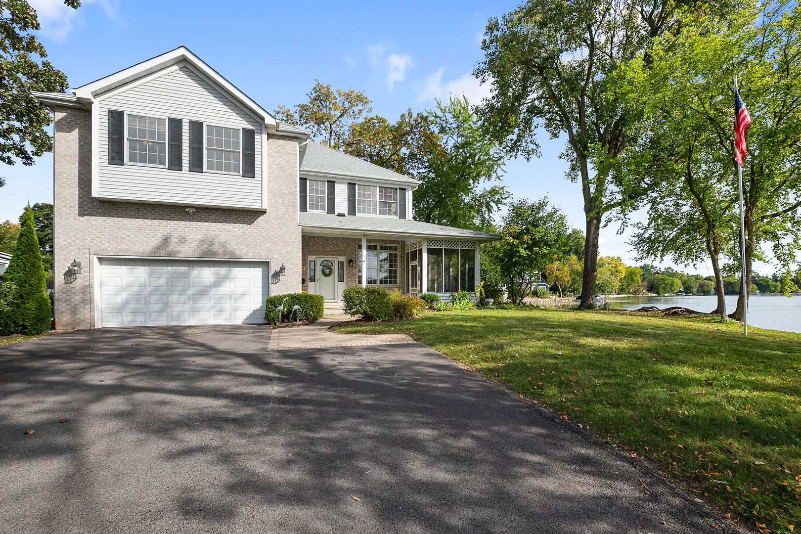101 Burton Street, Grayslake, IL 60030