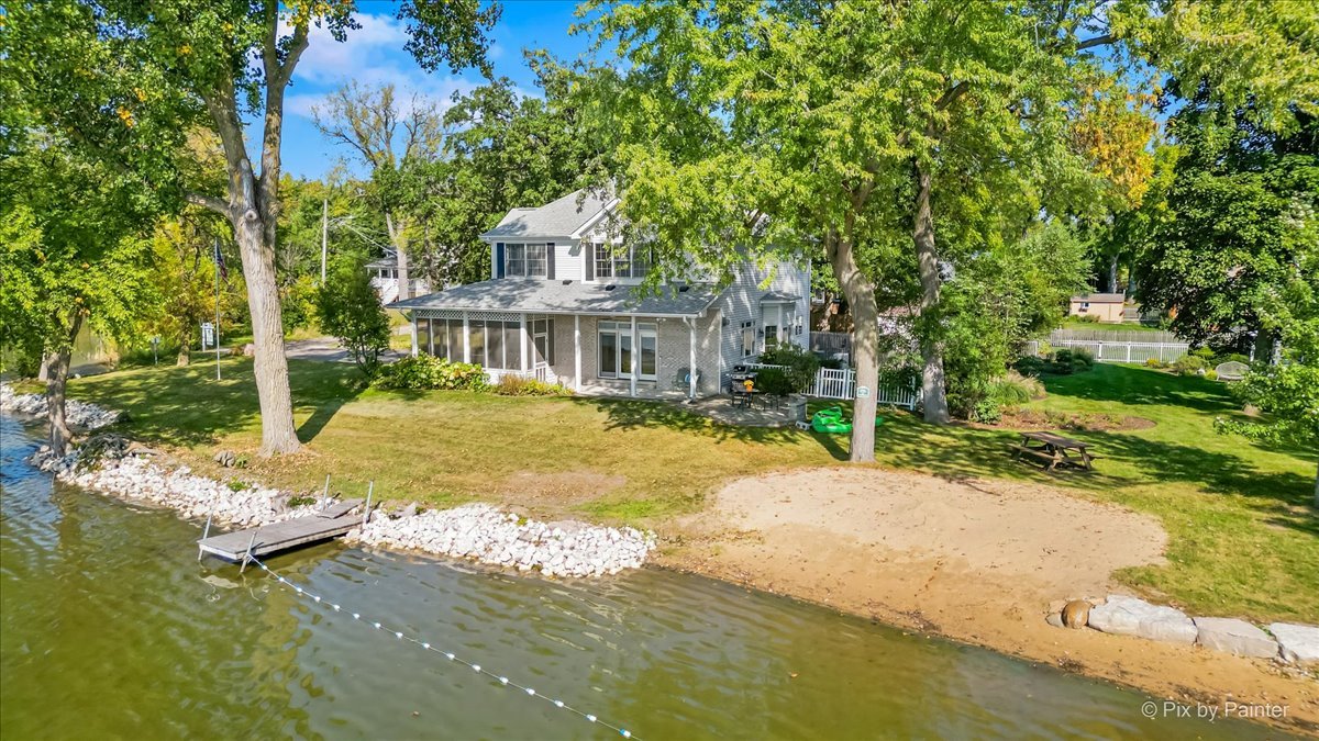 101 Burton Street, Grayslake, IL 60030