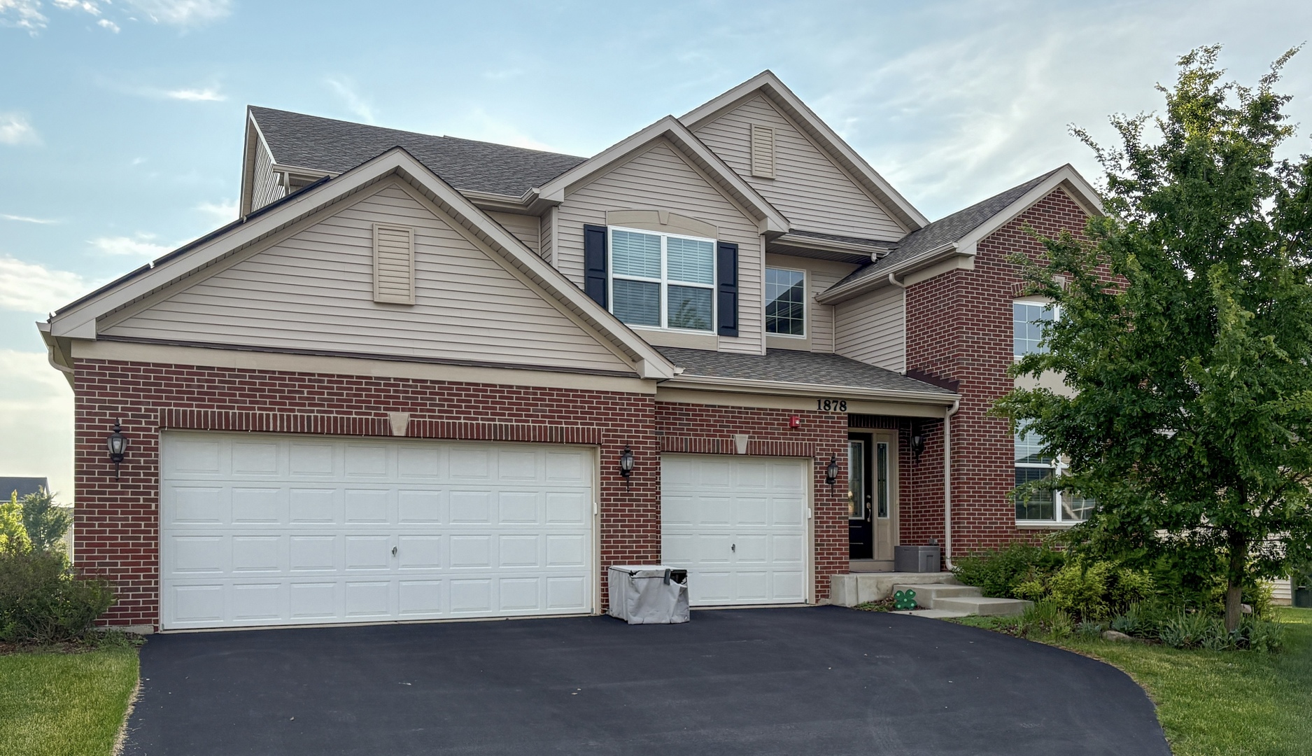 1878 Roseland Lane, Hoffman Estates, IL 60192