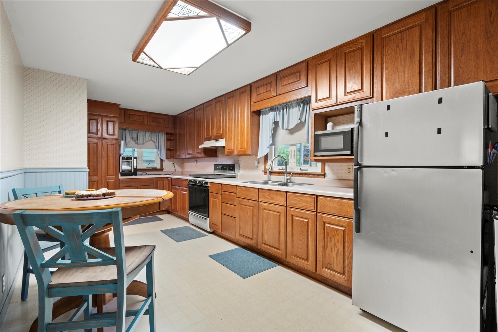 1308 Waverly Place, Joliet, IL 60435