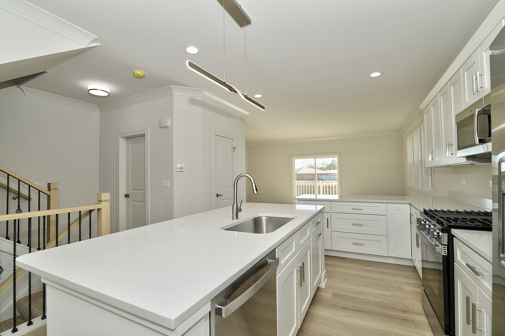 214 N Walnut Street, Bensenville, IL 60106