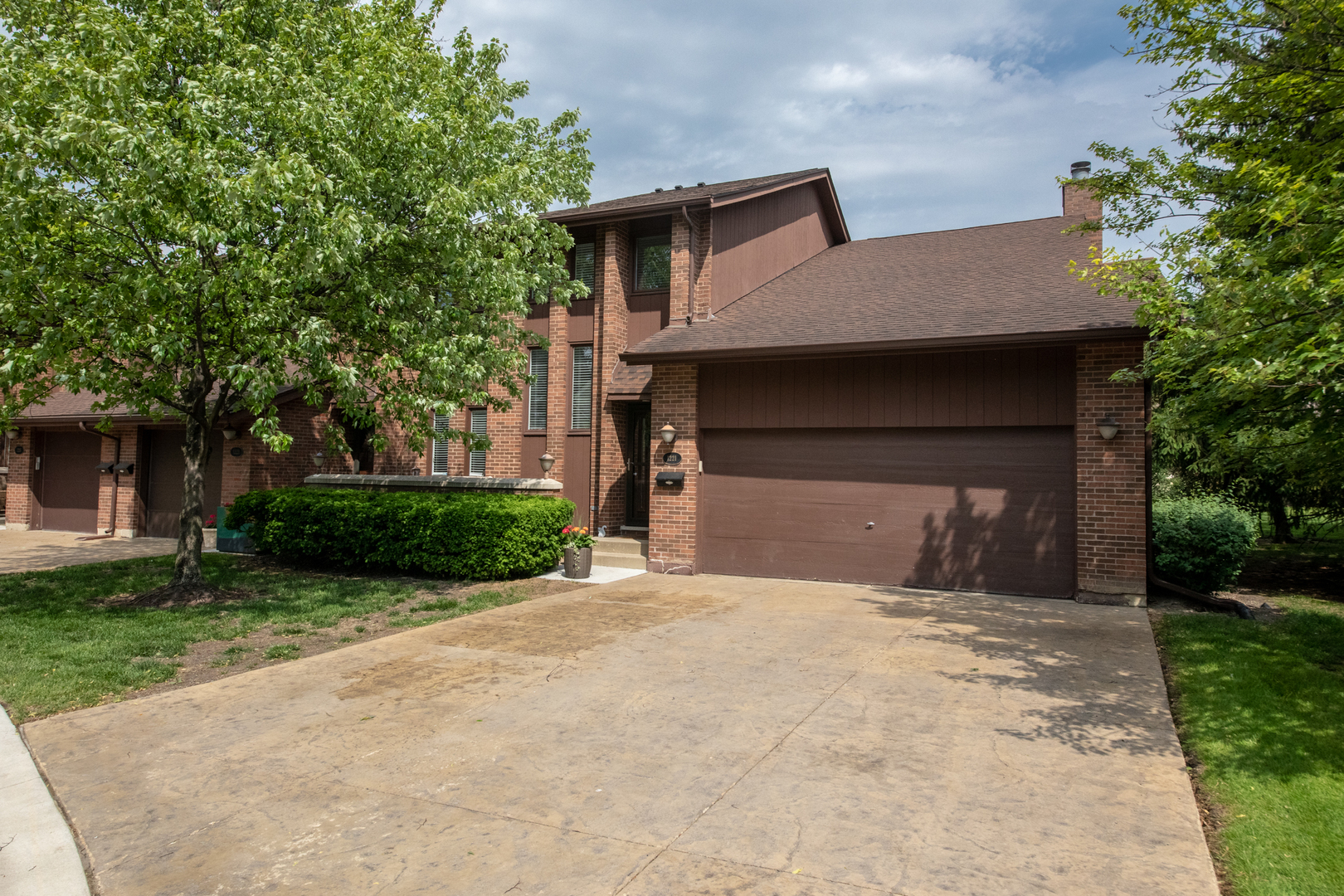 1221 Beau Drive, Park Ridge, IL 60068