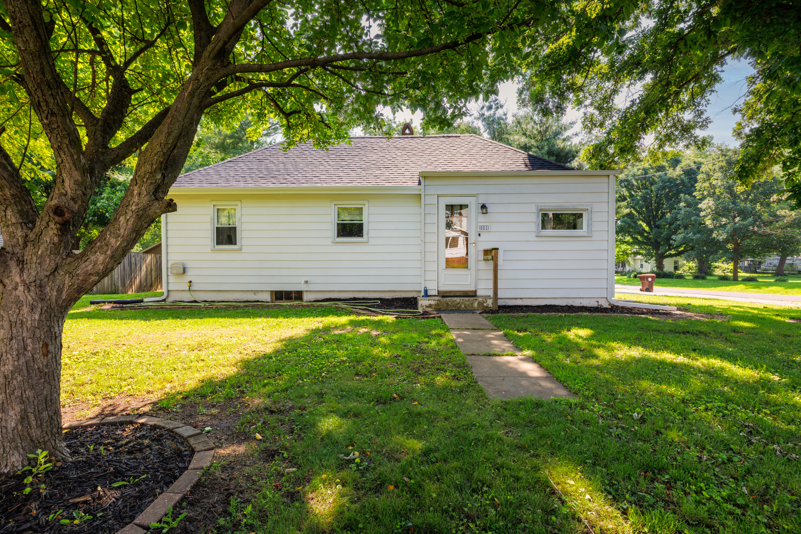 501 N Pearl Street, Leroy, IL 61752