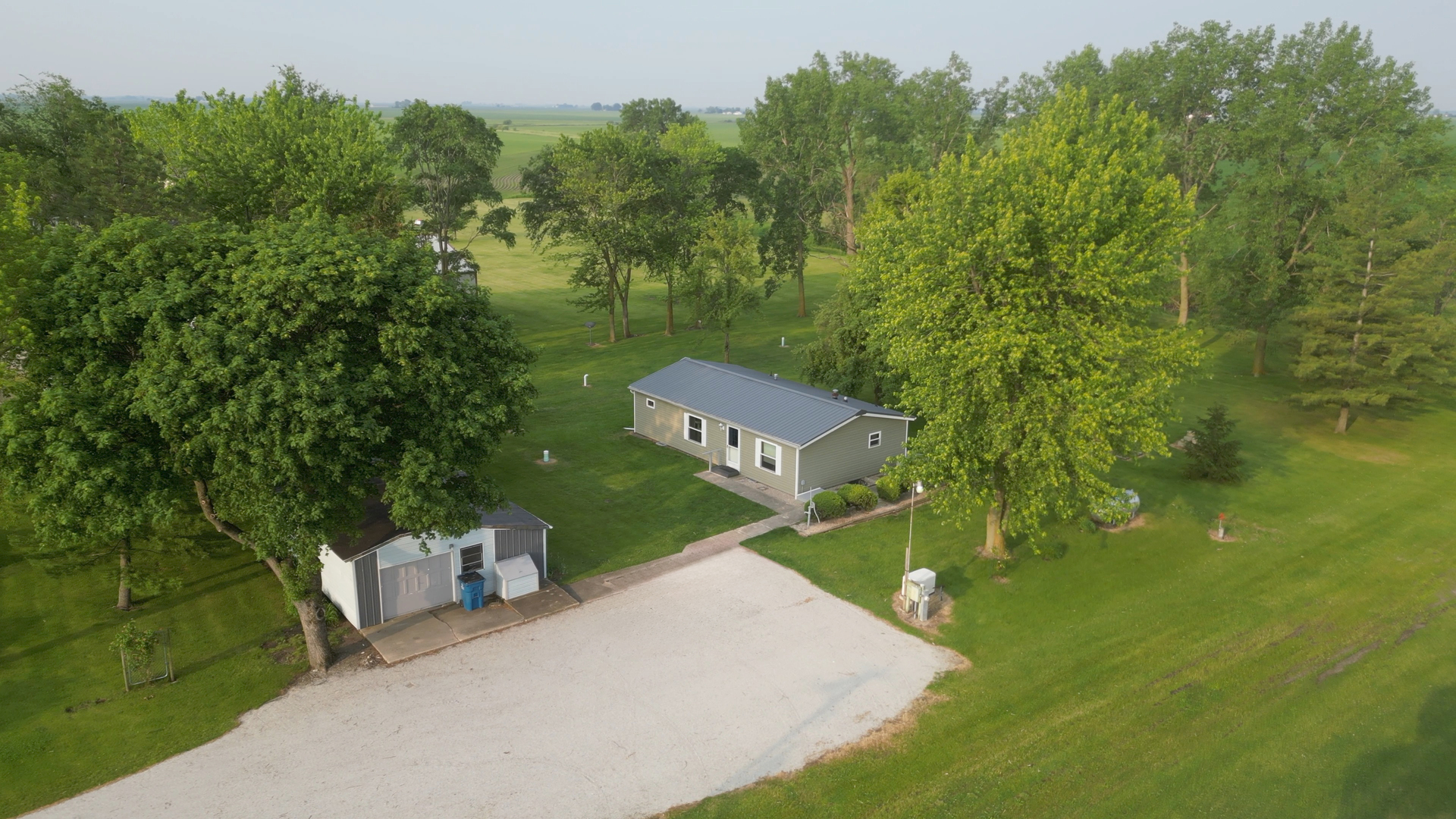 31651 N 3000 East Road, Dwight, IL 60420