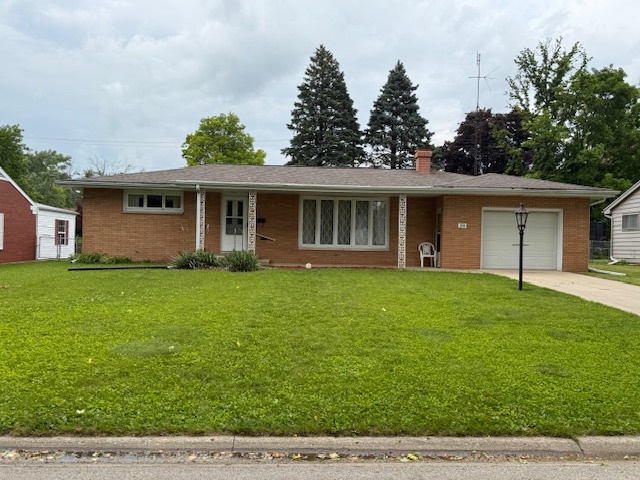 206 Sherwood Way, Bloomington, IL 61701