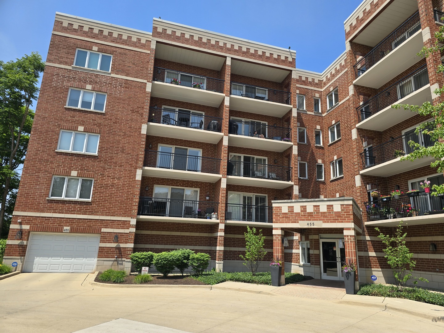 455 W Front Street #307, Wheaton, IL 60187