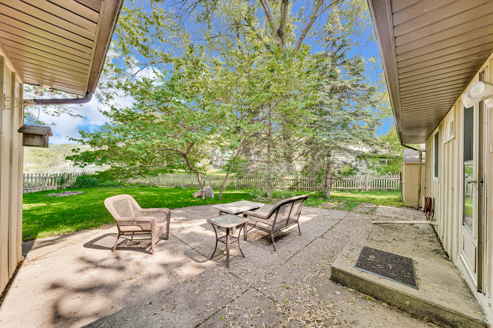 1006 Monroe Street, Wauconda, IL 60084