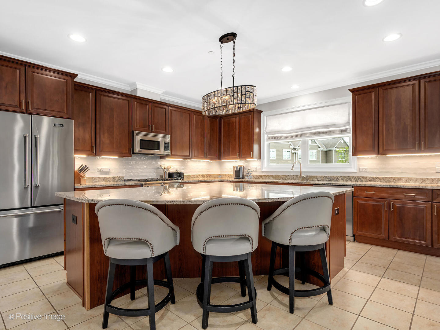 63 W Kennedy Lane, Hinsdale, IL 60521