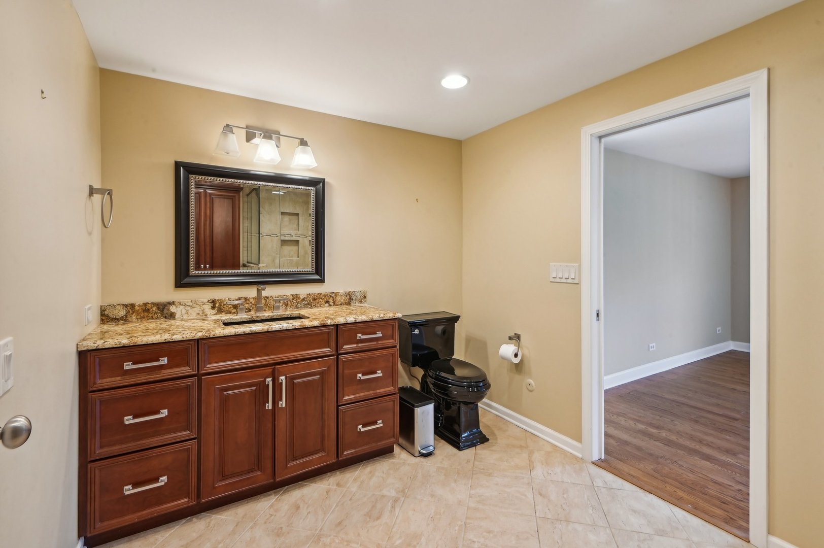 21956 N Hickory Hill Drive, Kildeer, IL 60047