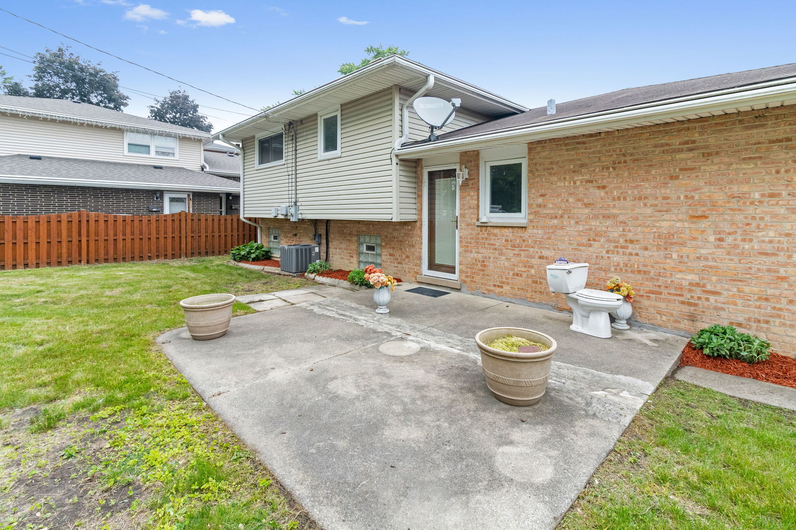 15240 Woodlawn Avenue, Dolton, IL 60419