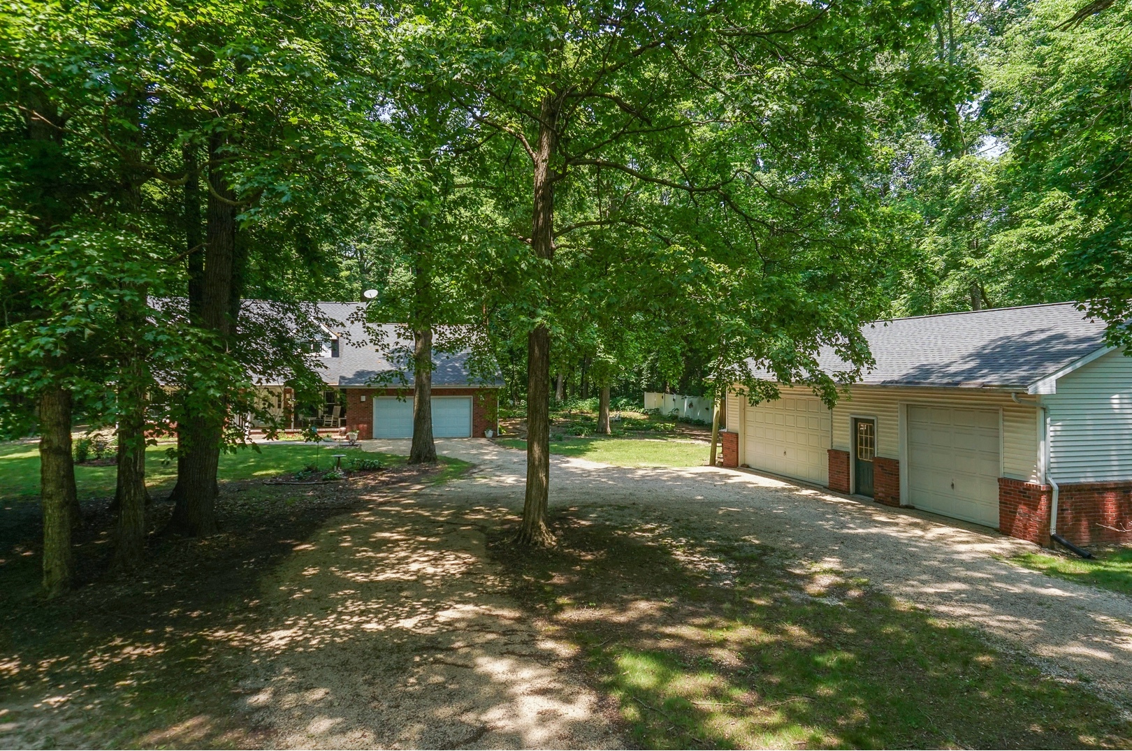 26136 E 2200 North Road, Lexington, IL 61753