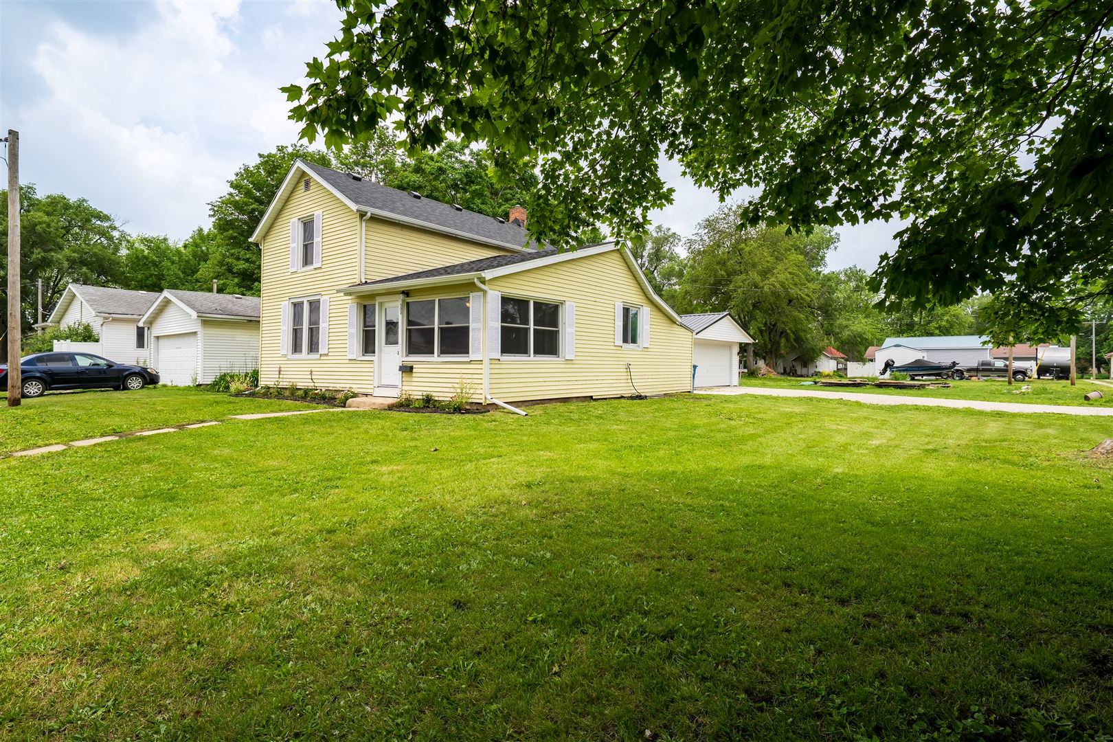 503 Commercial Street, Chenoa, IL 61726