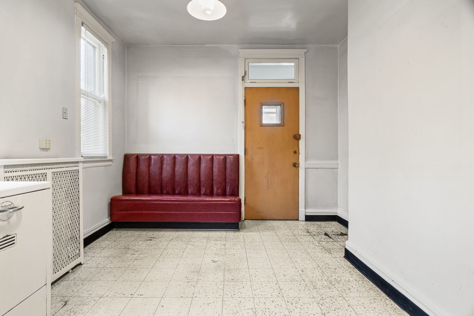 2616 W Sunnyside Avenue, Chicago, IL 60625