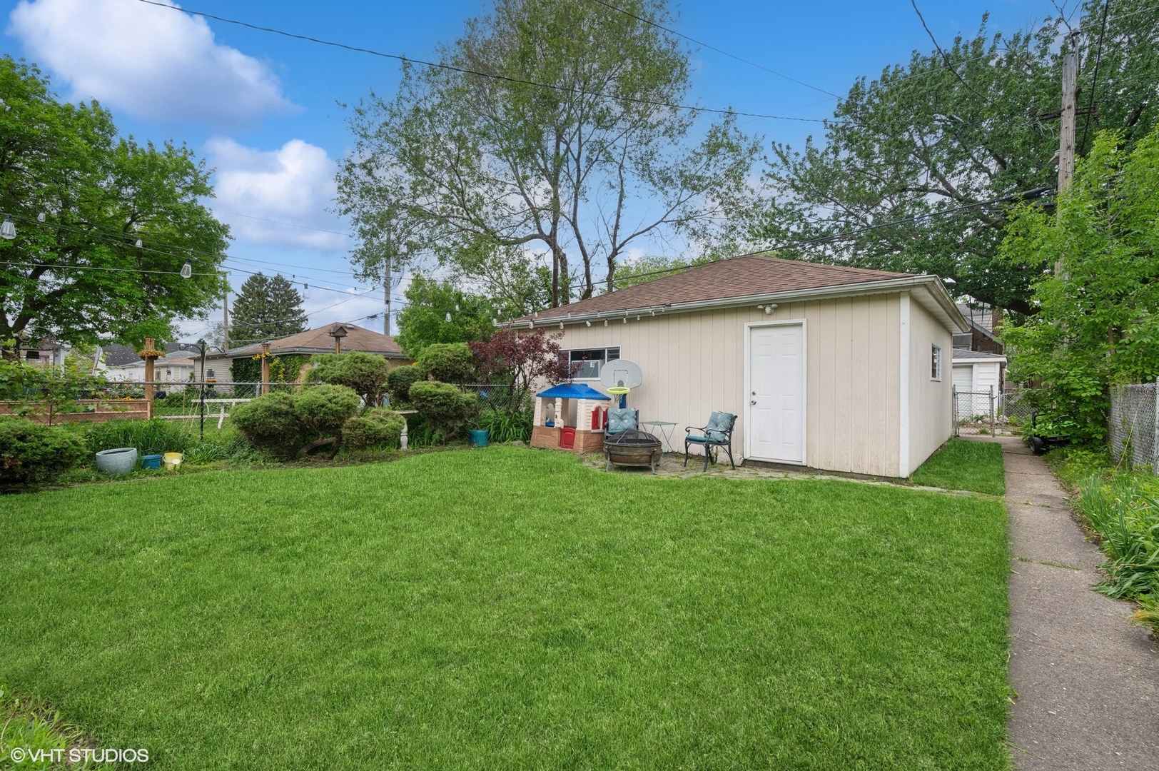 6134 N Tripp Avenue, Chicago, IL 60646