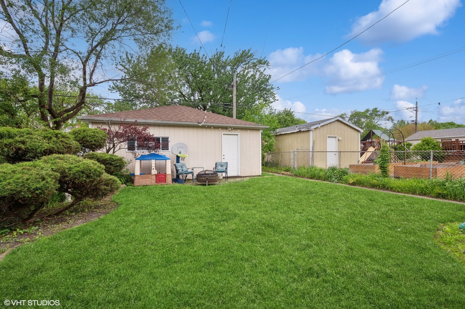 6134 N Tripp Avenue, Chicago, IL 60646