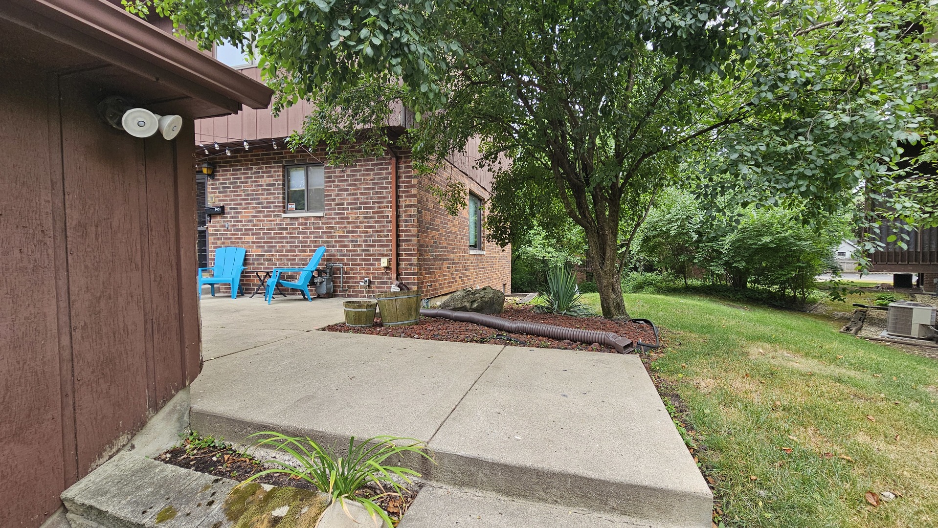 1461 W Midland Court, Joliet, IL 60436