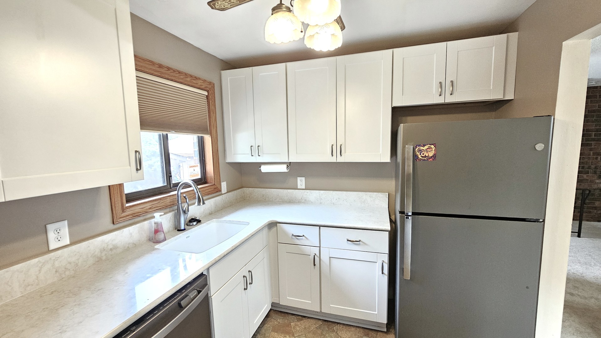 1461 W Midland Court, Joliet, IL 60436